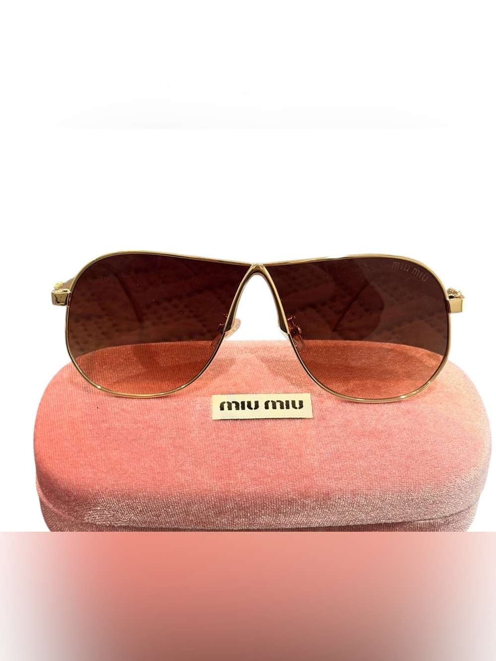 Gold Metal Frame with Brown Gradient Lenses Sunglasses - Picture 3 of 7
